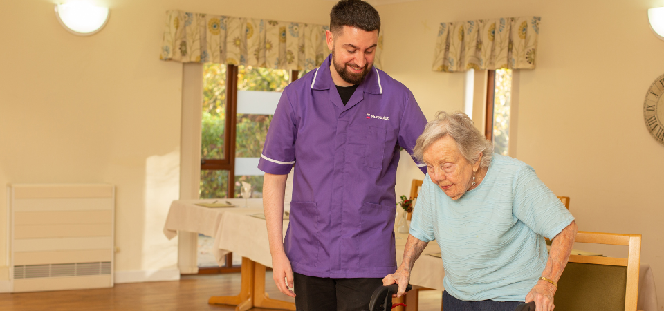 training moving and handling, healthcare manual handling, what is moving and handling in care
